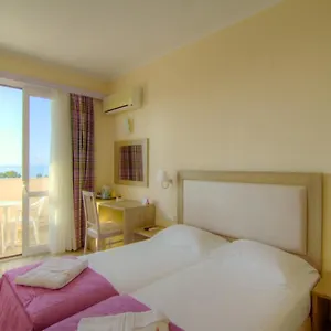 3* Complex Solimar Dias